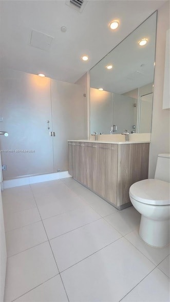 Building Photo - 501 NE 31st St