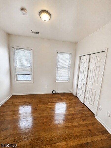 Building Photo - 69 Lindsley Ave