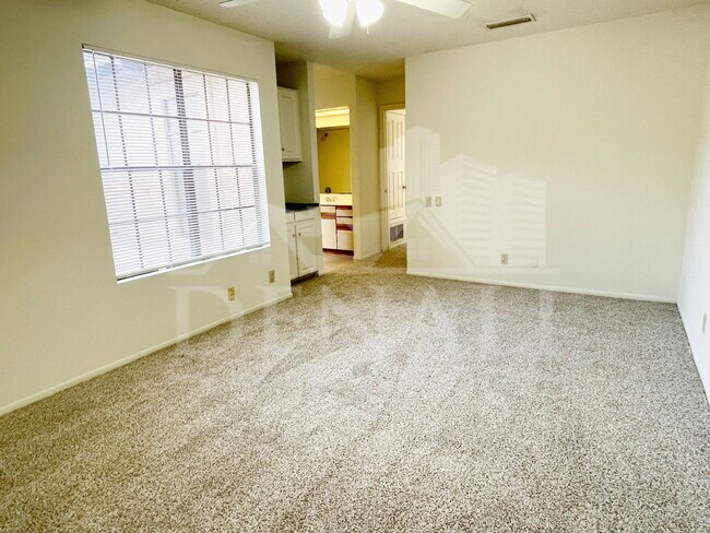 Building Photo - 10019 E Mountain View Rd