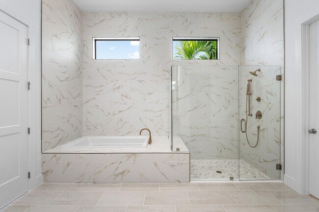 Building Photo - 13393 Artisan Cir