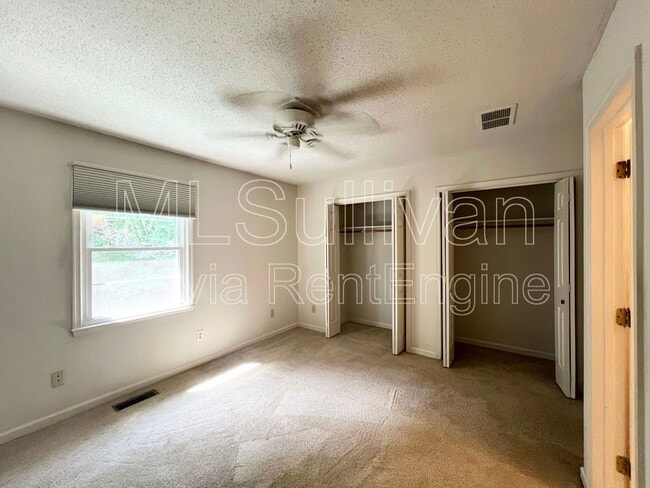 Building Photo - 2206 Alpine Rd
