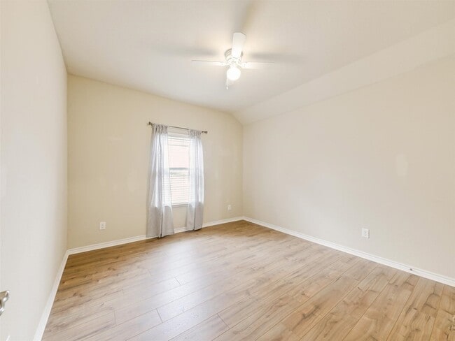 Building Photo - 11305 Amistad Dr