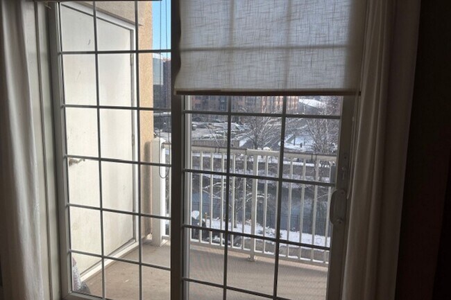 Building Photo - 1210 Windsor Park Ct