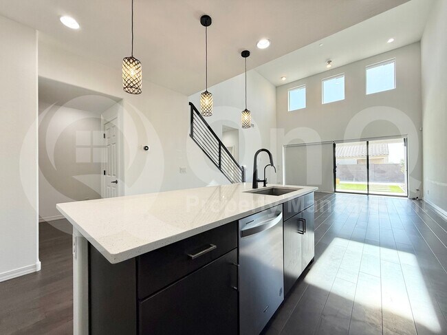 Building Photo - 9030 S 67th Dr