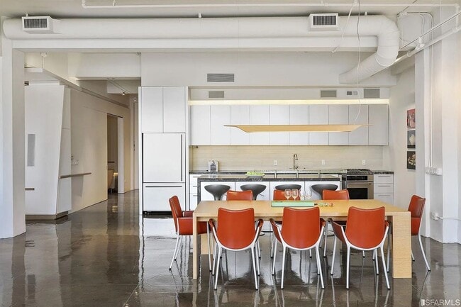 Building Photo - 2 Mint Plaza