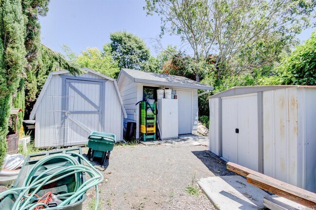 Building Photo - 3340 Terra Linda Dr