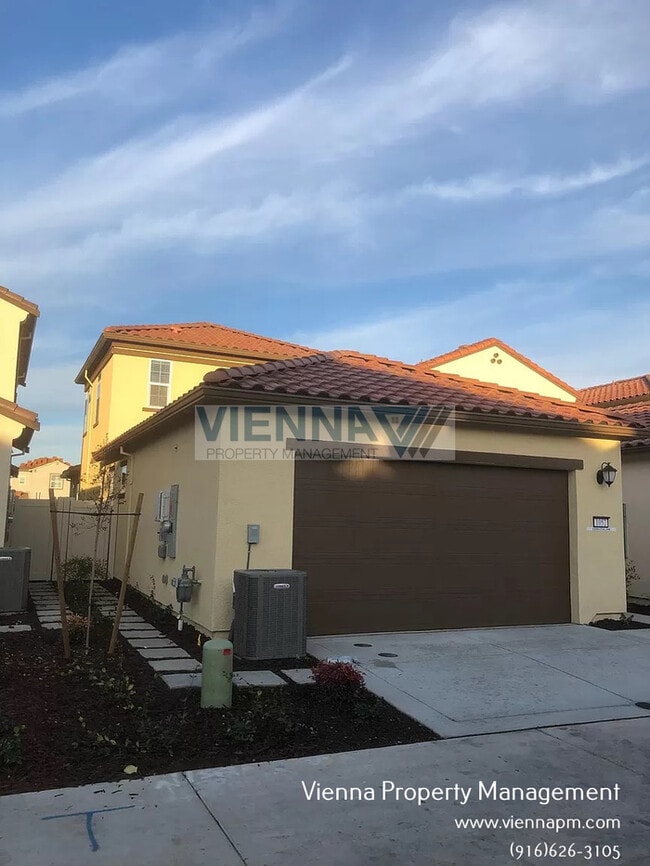 Building Photo - 1052 Essington Ln