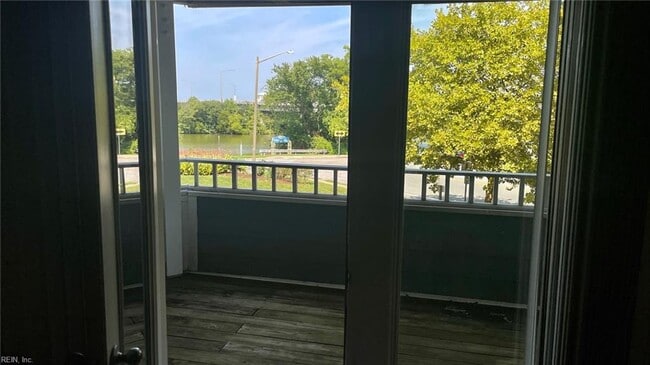 Building Photo - 2521 Bridgeside Pl