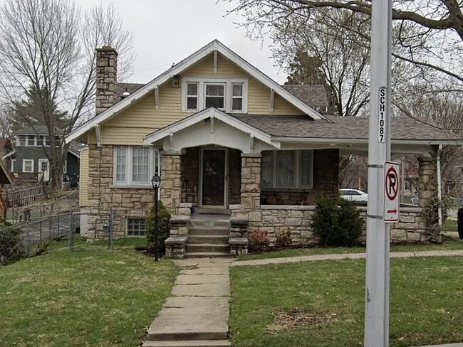 Building Photo - 5039 Tracy Ave
