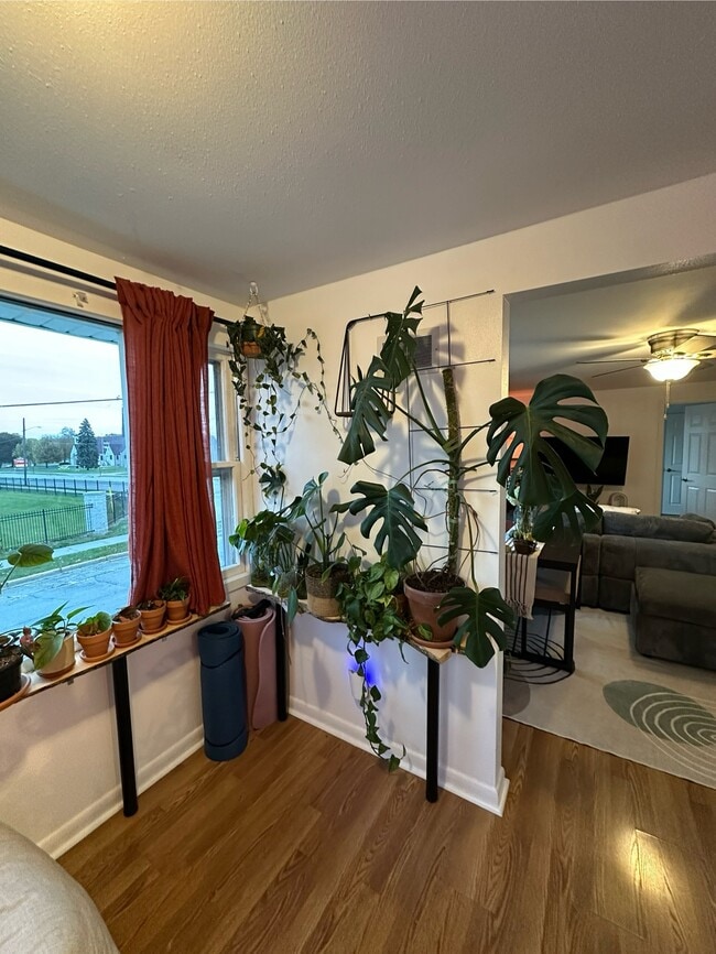 Building Photo - 4945A S Lake Dr