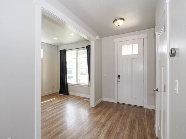 Building Photo - 69 S Serrata Ln
