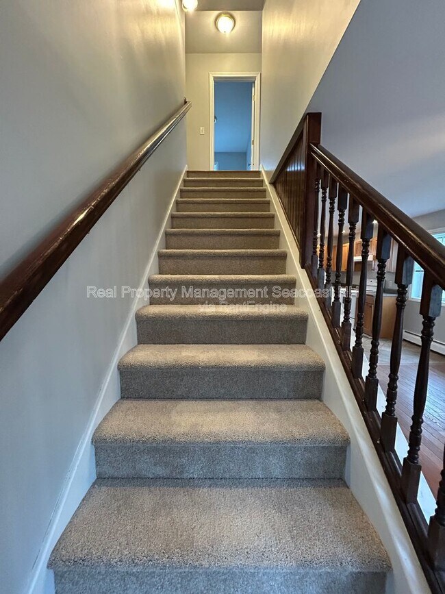 Building Photo - 308 Silver St