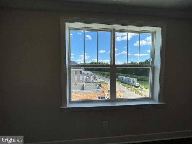 Building Photo - 313 Salinger Pl