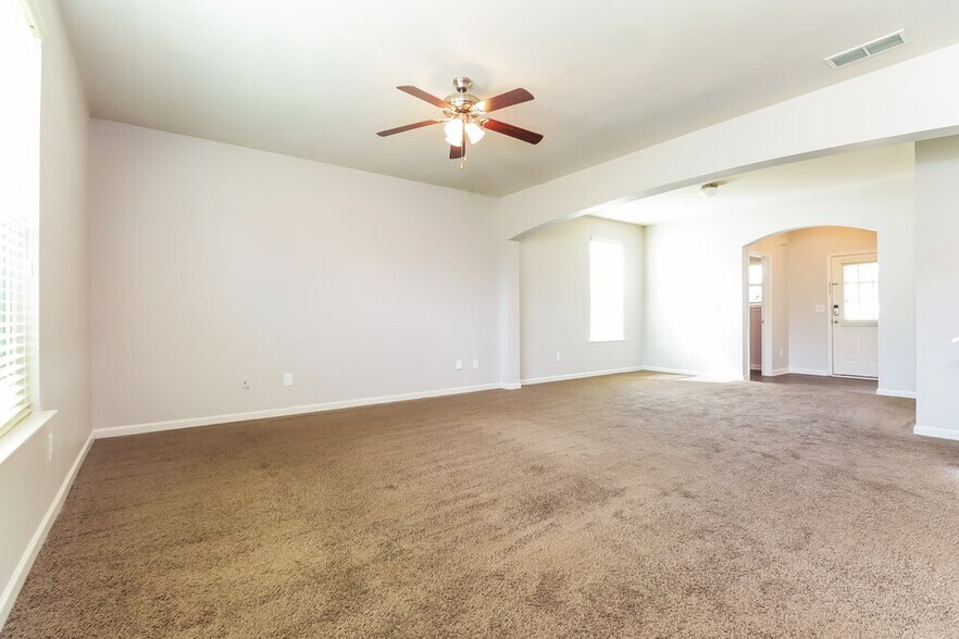 Building Photo - 174 Biscayne Terrace