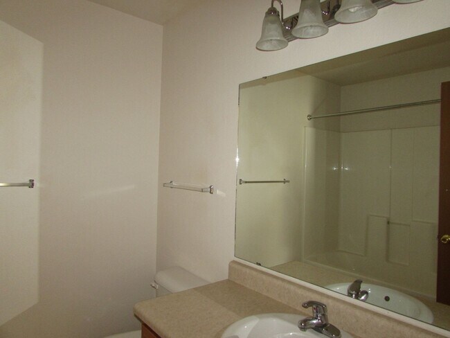 Building Photo - 7616-MF2-E4