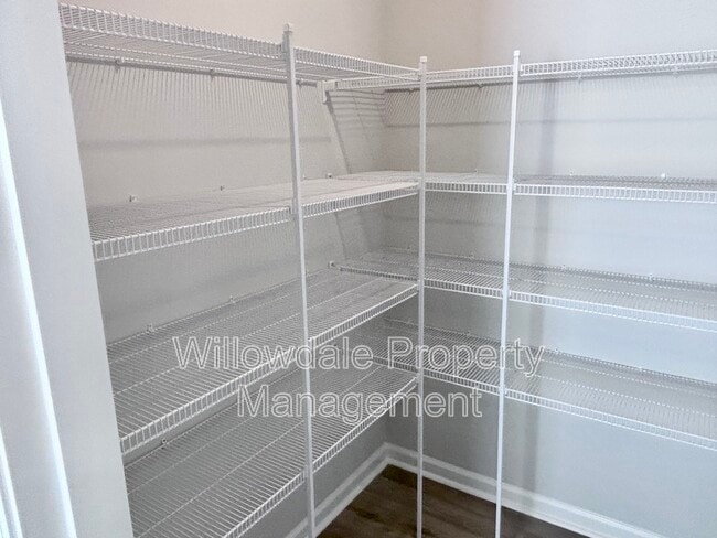 Building Photo - 398 Chesapeake Cmns St