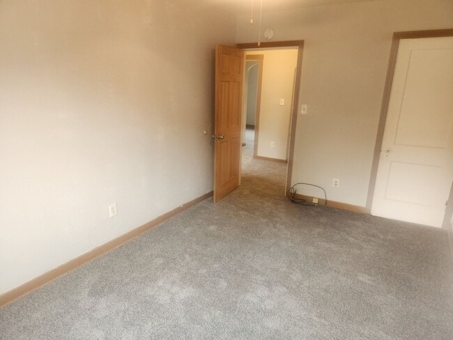 Building Photo - 732 Idlewood Ave