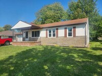 Building Photo - 3 Bedroom House