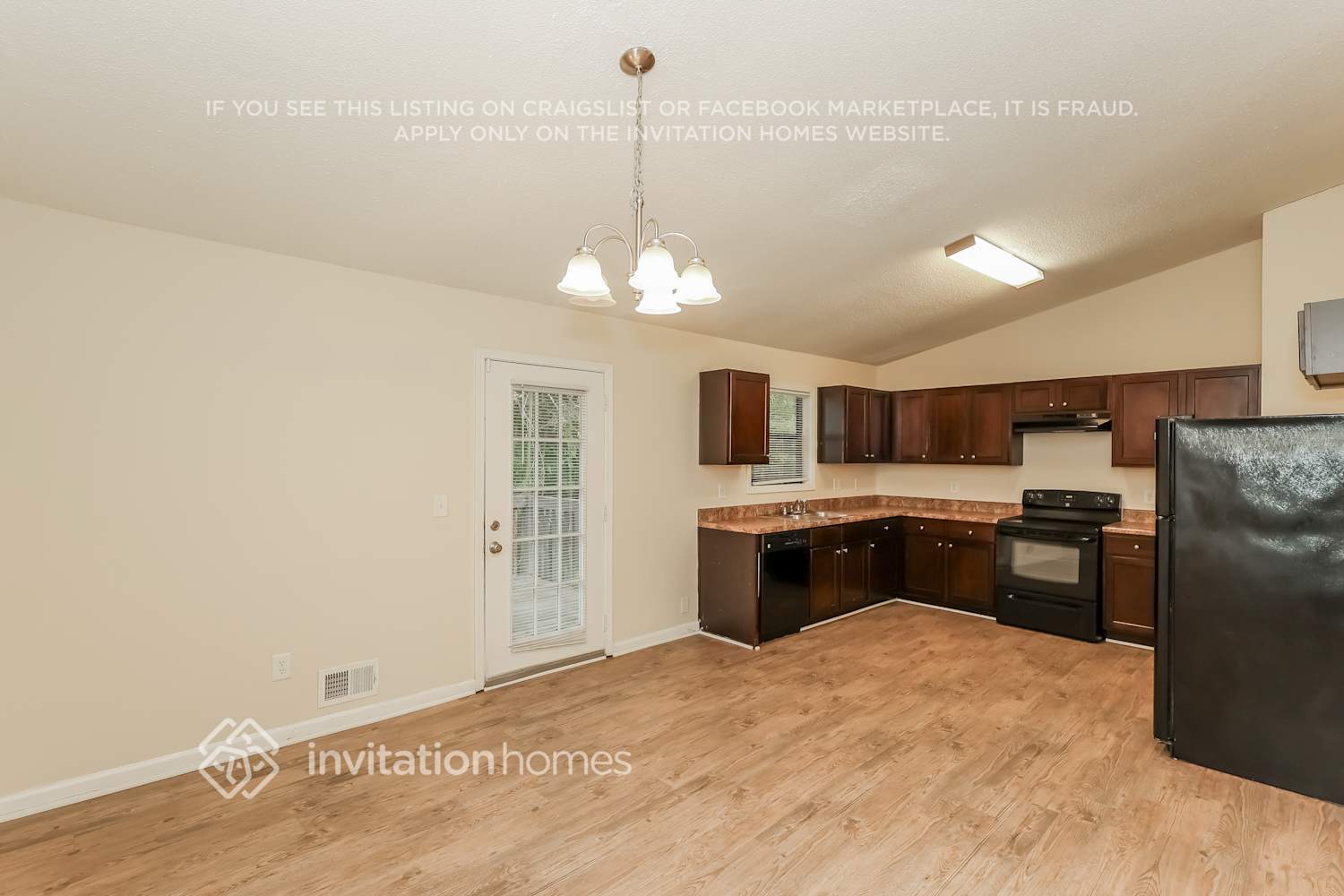 Building Photo - 6712 Songwood Dr