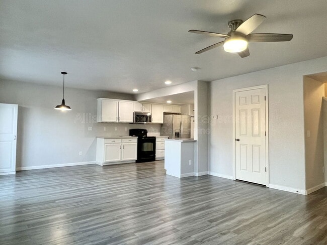 Building Photo - 2260 Covenant Heights