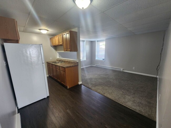 Building Photo - Utilities included!