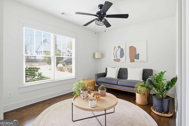 Building Photo - 318 Ashburton Ave SE