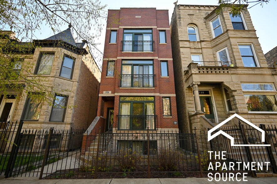 Building Photo - 3739 N Sheffield Ave