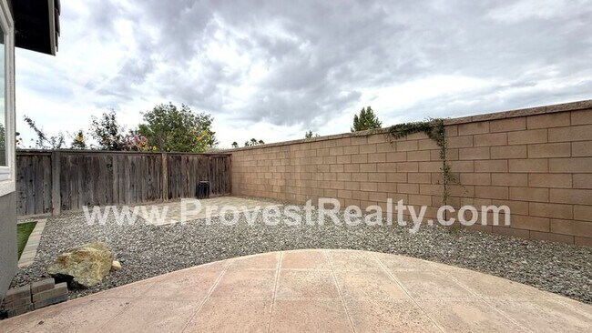 Building Photo - 8440 Hoover Ct
