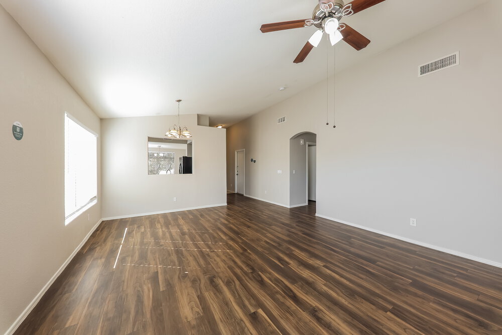 Building Photo - 13401 N 127th Dr