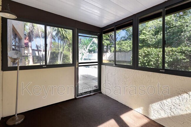 Building Photo - 1403 56th St W