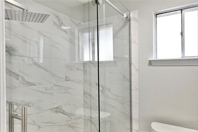 Building Photo - 7207 San Pablo Dr