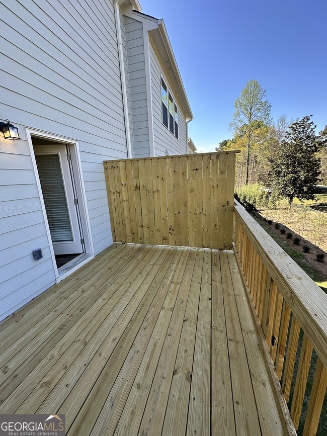 Building Photo - 5772 Plaza Dr SE