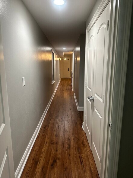 Building Photo - 6333 Saint Claude Ave