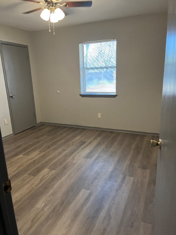 Building Photo - 705 Guadalimar St