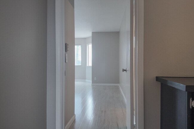 Building Photo - Modern Comfort with Pool & Spa in The Lakes – Solar Equipped Home