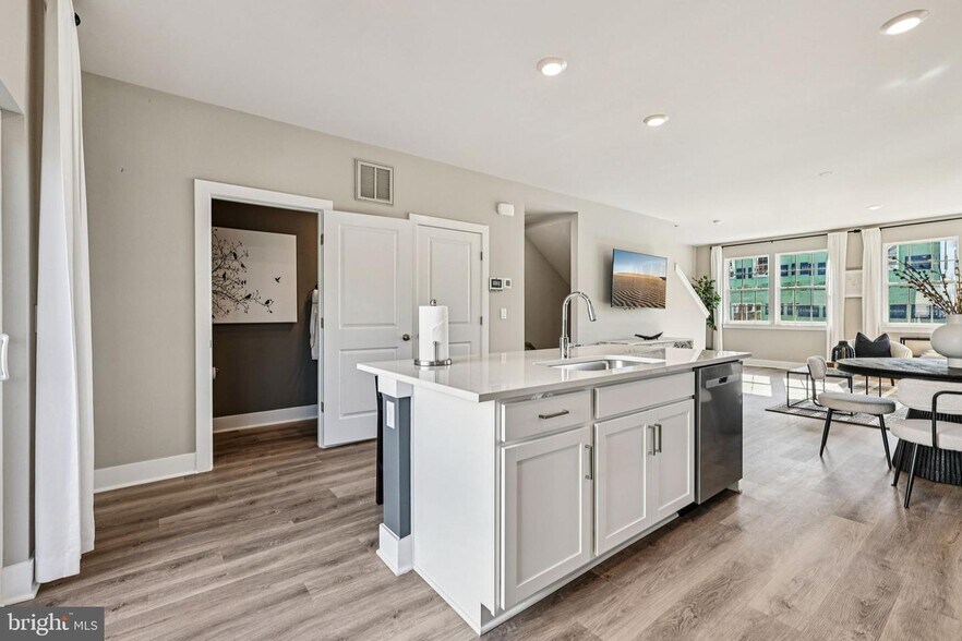 Building Photo - 1805 Harvest Dr