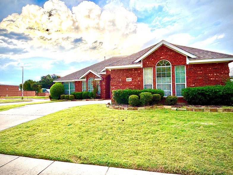 Building Photo - 5474 Golfside Dr