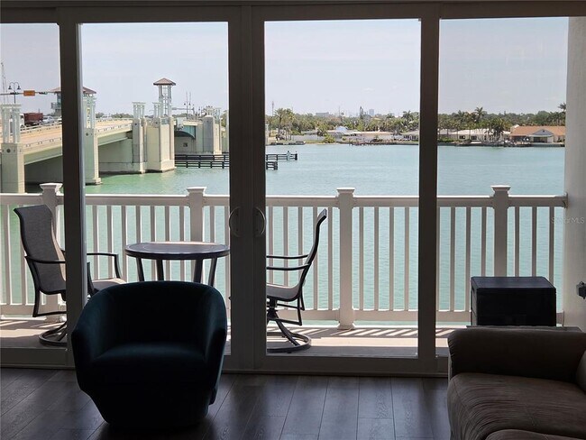 Building Photo - 500 Treasure Island Causeway