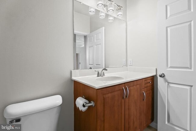 Building Photo - 12929 Centre Park Cir