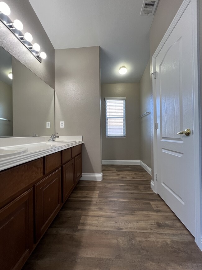 Building Photo - 1081 Pleasure Ln