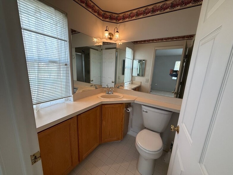 Building Photo - 41506 Greenspire Dr