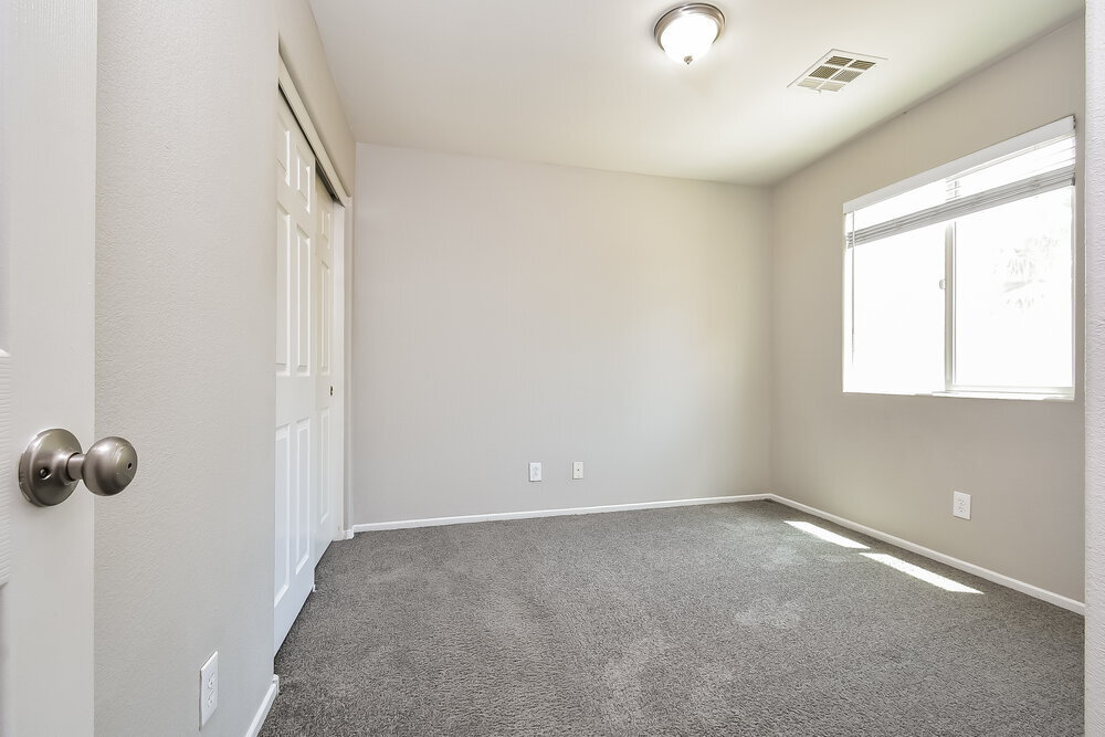 Building Photo - 9213 Millikan Ave