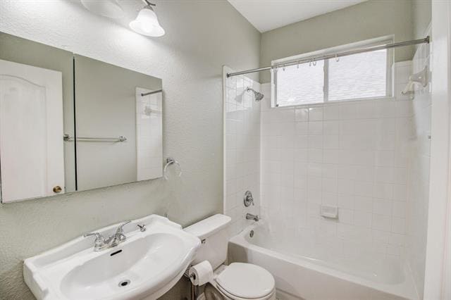 Building Photo - 4521 Highridge Dr