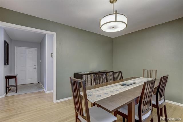 Building Photo - 3124 S Vine Ct