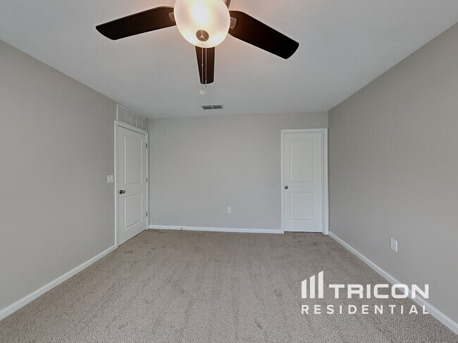 Building Photo - 2635 Glory Trail Jacksonville FL