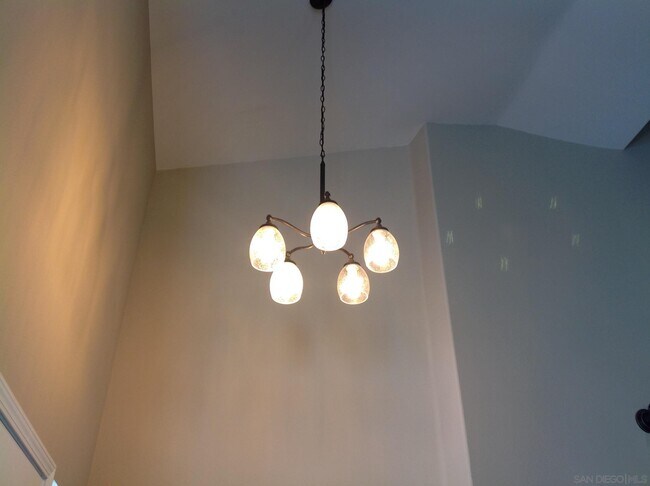 Building Photo - 1117 Mt Dana Dr