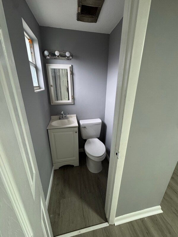 Building Photo - 5253 Kylan Dr N