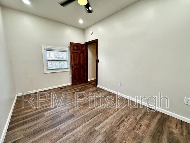 Building Photo - 2123 Sidney St