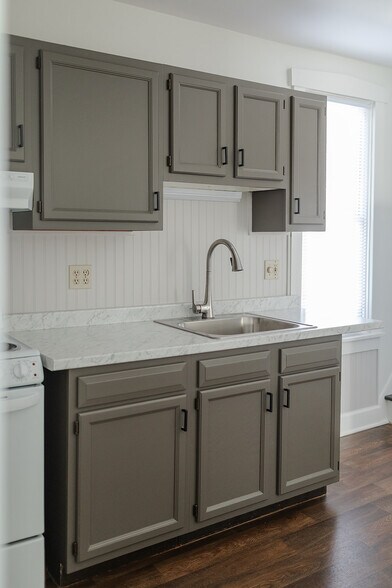 Building Photo - 6018 Carpenter St