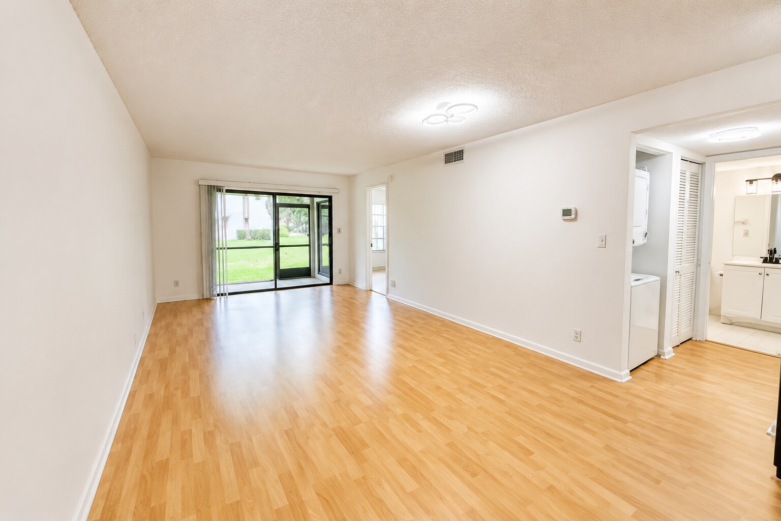 Building Photo - 301 Olivewood Pl